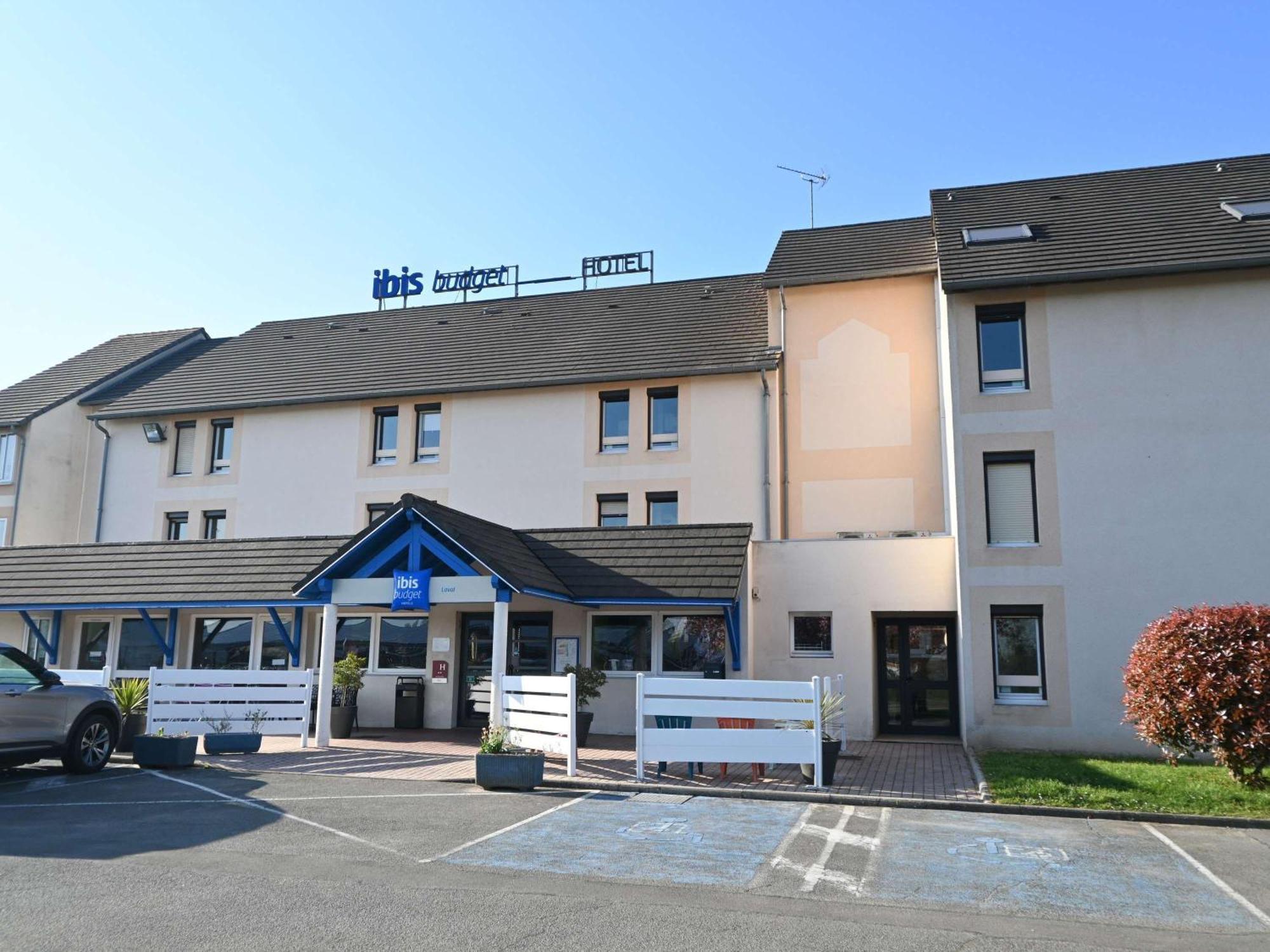 Hotel Ibis Budget Laval Bonchamp Les Laval Kültér fotó