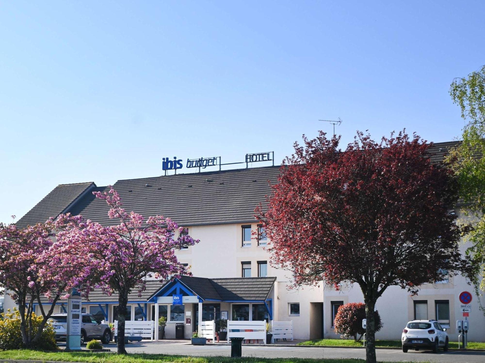 Hotel Ibis Budget Laval Bonchamp Les Laval Kültér fotó